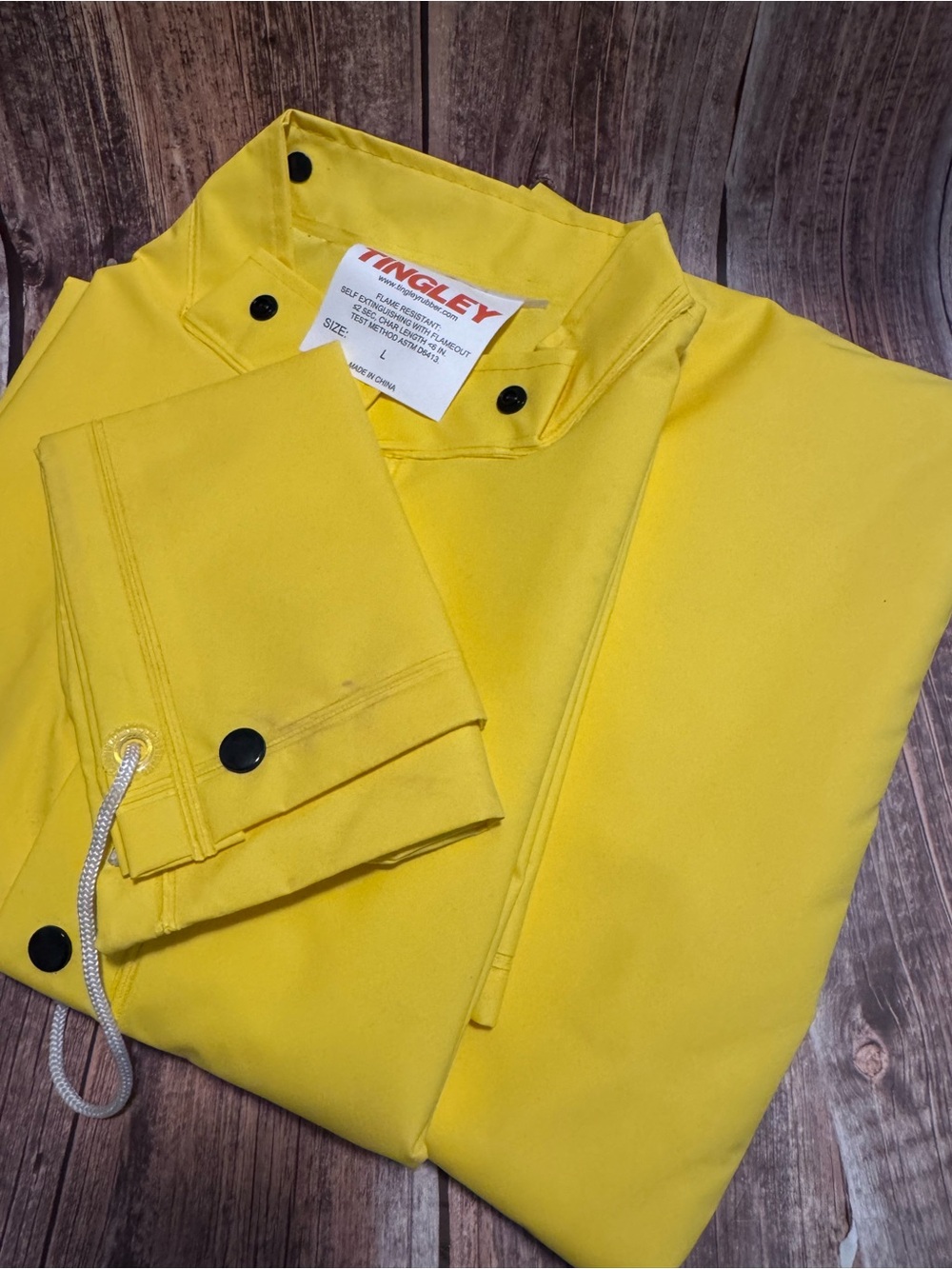 Never Used Tingley Yellow Rain Suit Size L Waterproof Workwear Item #PHK7883